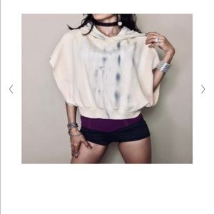 Young Fabulous & Broke YFB sweatshirt / top / pullover, size Medium, NWT